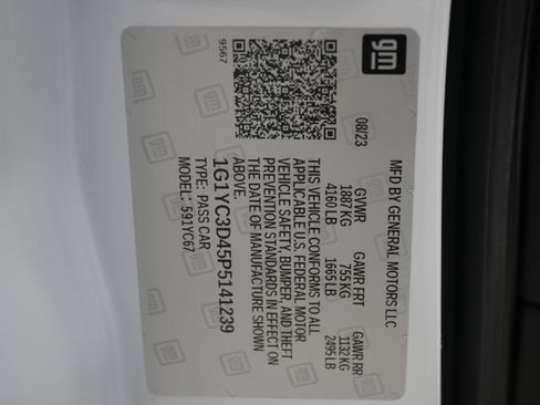 Used 2023 Chevrolet Corvette Stingray Premium Conv w/ Z51 Performance Package image 32