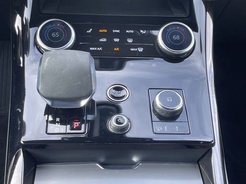Used 2023 Land Rover Range Rover Sport SE AWD/4WD image 25