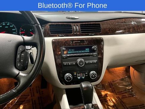 Used 2014 Chevrolet Impala LT w/ LT Sunroof Package FWD image 12