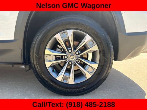 Used 2026 Chevrolet Equinox LT FWD image 9
