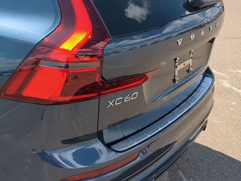 New 2027 Volvo XC60 B5 Plus AWD/4WD image 12