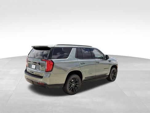 Used 2024 GMC Yukon Denali Ultimate AWD/4WD image 4