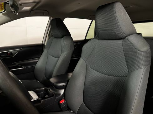 Certified 2020 Toyota RAV4 LE image 13