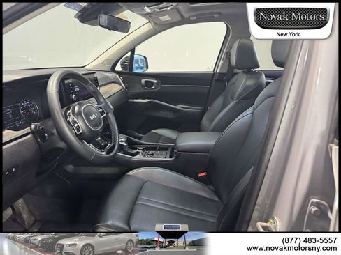 Used 2023 Kia Sorento S w/ Panoramic Sunroof Package AWD/4WD image 13