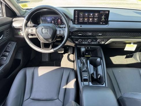 Used 2025 Honda Accord EX-L image 12