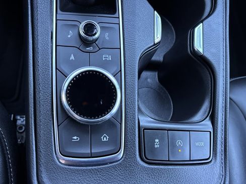 Used 2025 Cadillac XT4 Premium Luxury image 39