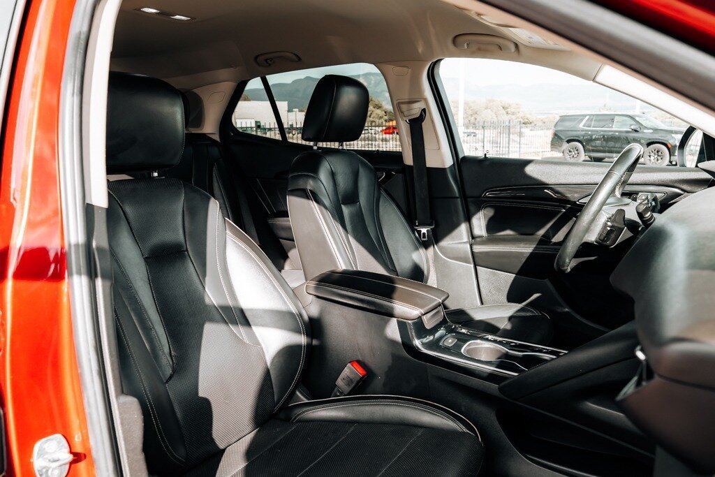 Used 2021 Buick Envision Essence w/ Sport Touring Package FWD image 49