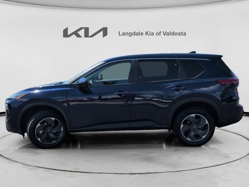 Used 2024 Nissan Rogue SV AWD/4WD image 10
