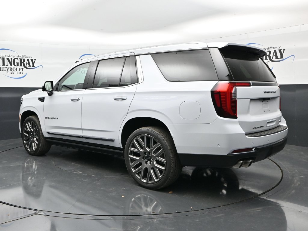 Used 2026 GMC Yukon Denali Ultimate w/ LPO, Floor Liner Package AWD/4WD image 5