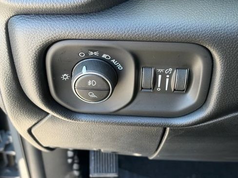 New 2026 RAM 3500 Laramie AWD/4WD image 24