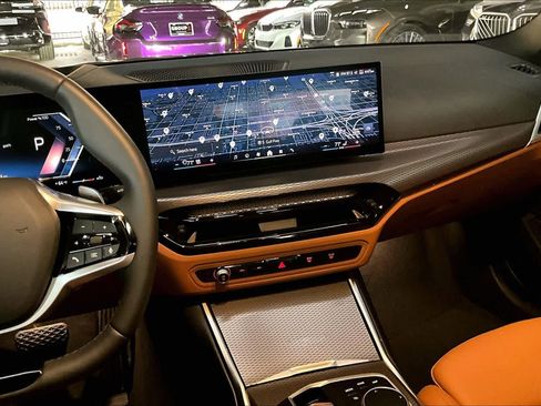 Certified 2025 BMW 330i Sedan image 6