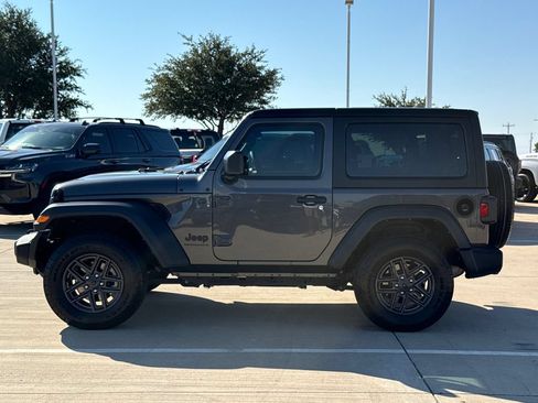 Used 2024 Jeep Wrangler Sport AWD/4WD image 9