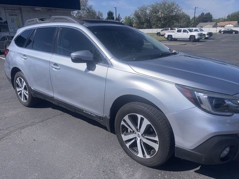 Used 2018 Subaru Outback 2.5i Limited AWD/4WD image 5