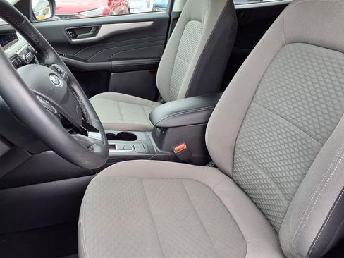 Used 2022 Ford Escape SE w/ Convenience Package image 3