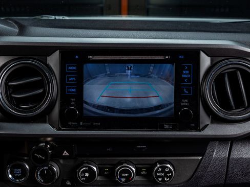 Used 2019 Toyota Tacoma TRD Off-Road image 25