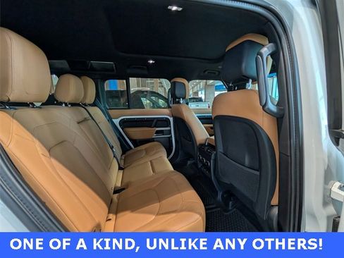 Used 2024 Land Rover Defender 110 S image 14
