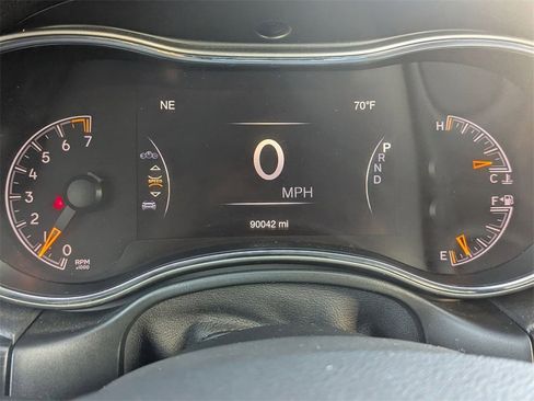 Used 2020 Jeep Grand Cherokee Laredo w/ 18" Wheel & 8.4" Radio Group image 22