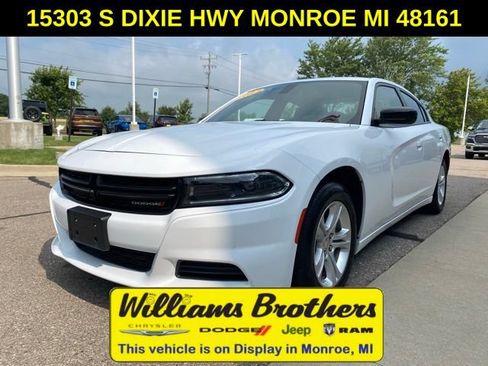 Used 2023 Dodge Charger SXT RWD image 1