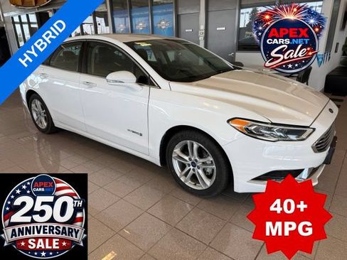 Used 2018 Ford Fusion SE w/ Equipment Group 602A FWD image 1