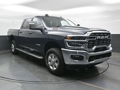 Used 2025 RAM 2500 Big Horn AWD/4WD image 6