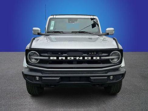 Used 2023 Ford Bronco Outer Banks AWD/4WD image 2