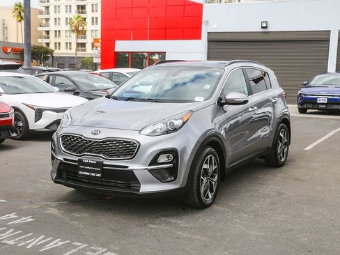 Used 2022 Kia Sportage EX image 3