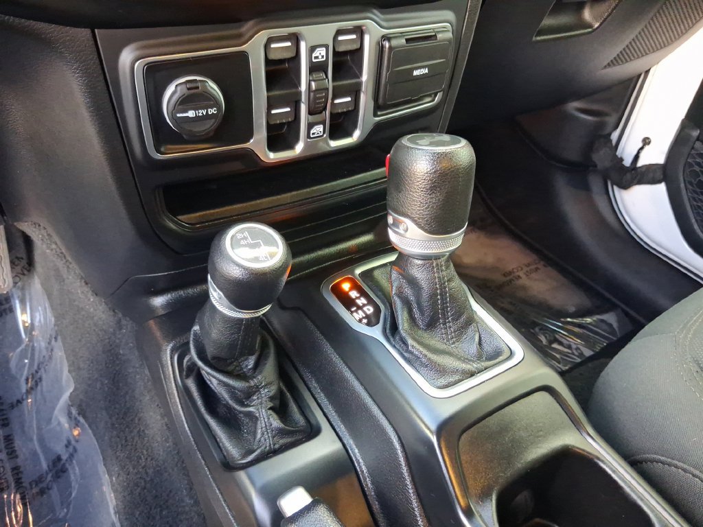 Used 2020 Jeep Wrangler Unlimited Sport S w/ Sun And Sound Package AWD/4WD image 23