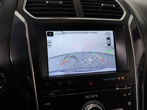 Used 2018 Ford Explorer Platinum image 6