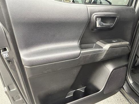 Used 2020 Toyota Tacoma SR5 image 25