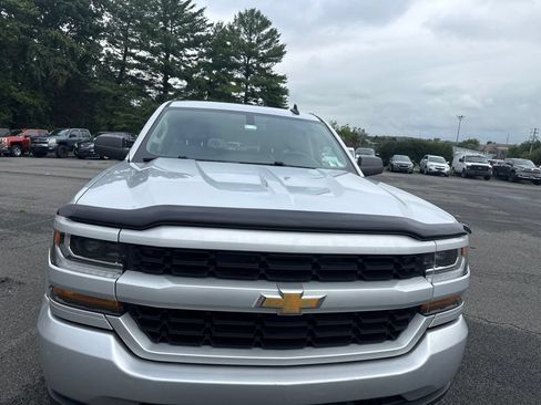 Used 2018 Chevrolet Silverado 1500 Custom w/ Custom Value Package AWD/4WD image 4