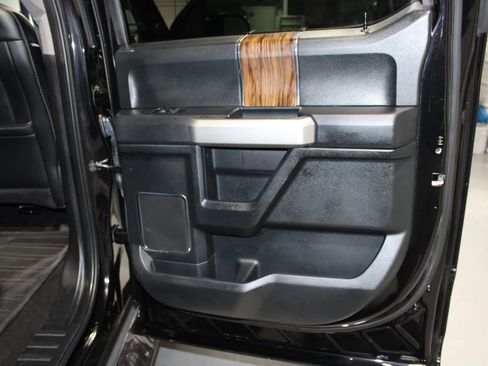 Used 2019 Ford F150 Lariat w/ Equipment Group 502A Luxury AWD/4WD image 23