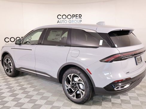 New 2026 Lincoln Nautilus Premier image 22