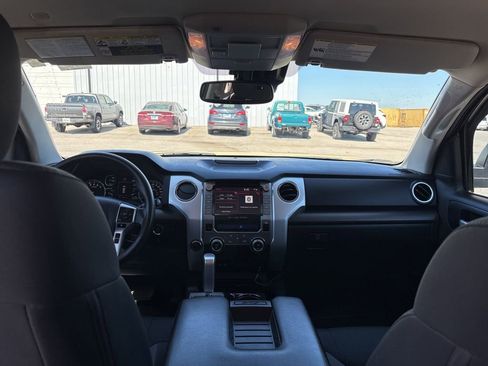 Used 2020 Toyota Tundra SR5 w/ TRD Off-Road Package AWD/4WD image 18