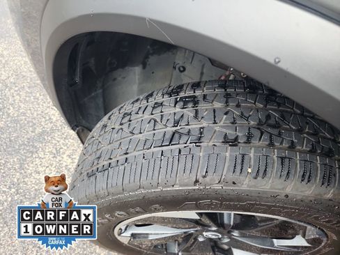 Used 2024 Nissan Rogue SV image 36