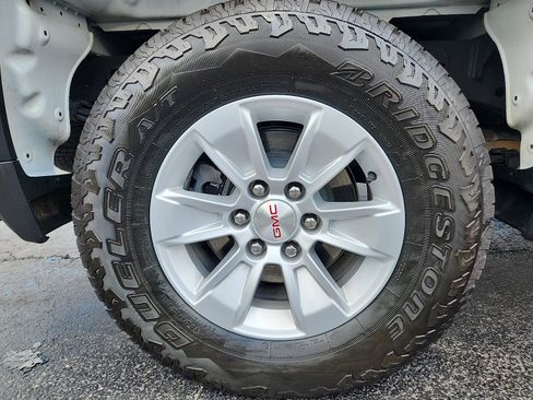 Used 2024 GMC Sierra 1500 Pro w/ Pro Value Package AWD/4WD image 10