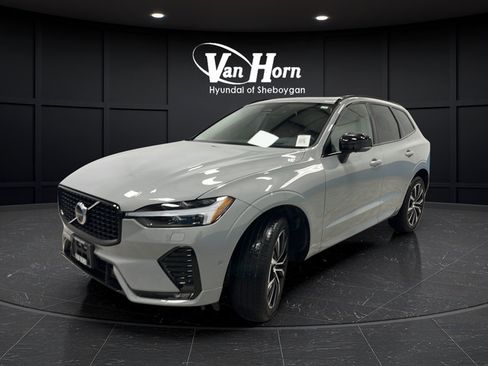 Used 2025 Volvo XC60 B5 Ultra w/ Protection Package Premier AWD/4WD image 3