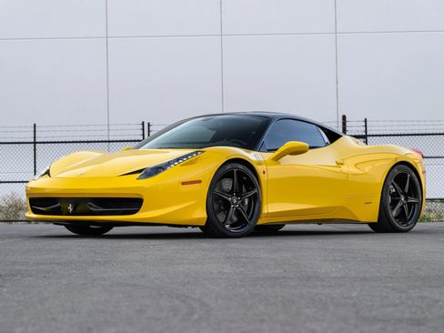 Used 2010 Ferrari 458 Italia Coupe RWD image 9