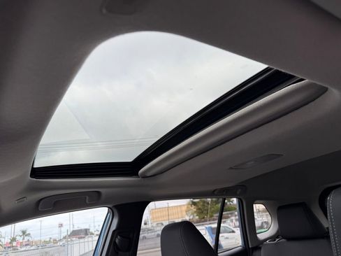 Used 2026 Toyota Corolla Cross XLE image 23