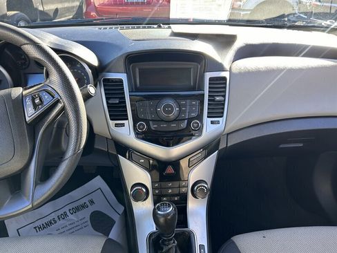 Used 2016 Chevrolet Cruze LS image 31