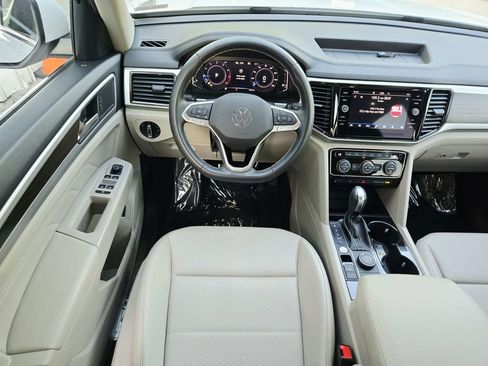 Used 2023 Volkswagen Atlas SE w/ Panoramic Sunroof Package AWD/4WD image 11