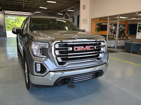 Used 2021 GMC Sierra 1500 SLT w/ SLT Premium Plus Package AWD/4WD image 3