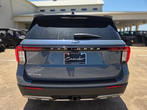 New 2026 Ford Explorer Active w/ Active Comfort Package RWD image 6