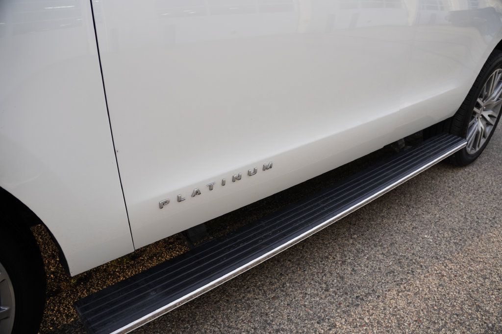 Used 2024 Ford Expedition Platinum AWD/4WD image 14