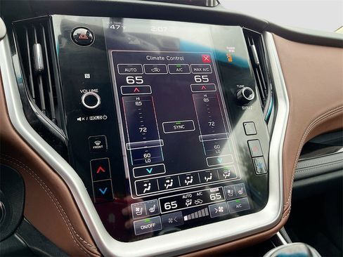 Used 2022 Subaru Outback Touring XT image 16