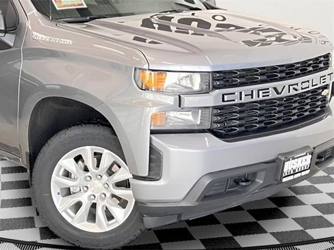 Certified 2022 Chevrolet Silverado 1500 Custom image 20