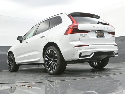 New 2026 Volvo XC60 B5 Ultra w/ Protection Package Premier image 27