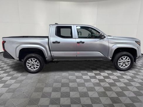 Used 2024 Toyota Tacoma SR AWD/4WD image 7