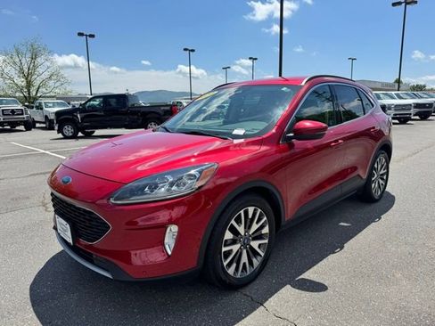 Used 2020 Ford Escape Titanium FWD image 3