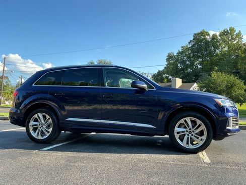 Used 2023 Audi Q7 2.0T Premium w/ Convenience Package AWD/4WD image 3