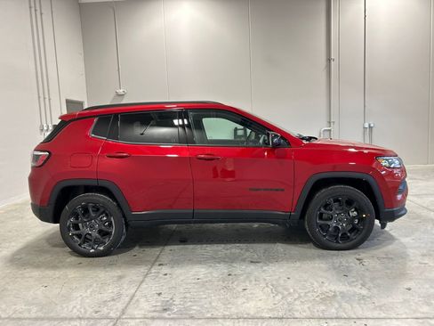 New 2026 Jeep Compass Latitude image 5